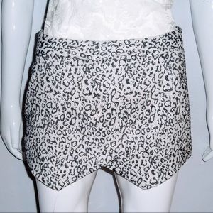 Express Sz 4 Metallic Shimmer Leopard Print Skort